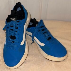Vans UltraRange EXO sneakers in the "Directoire Blue/Antique White" size Mens 8